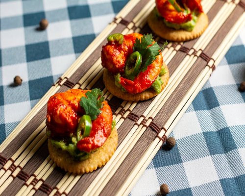 Preparación de alimentos frescos en cocina
